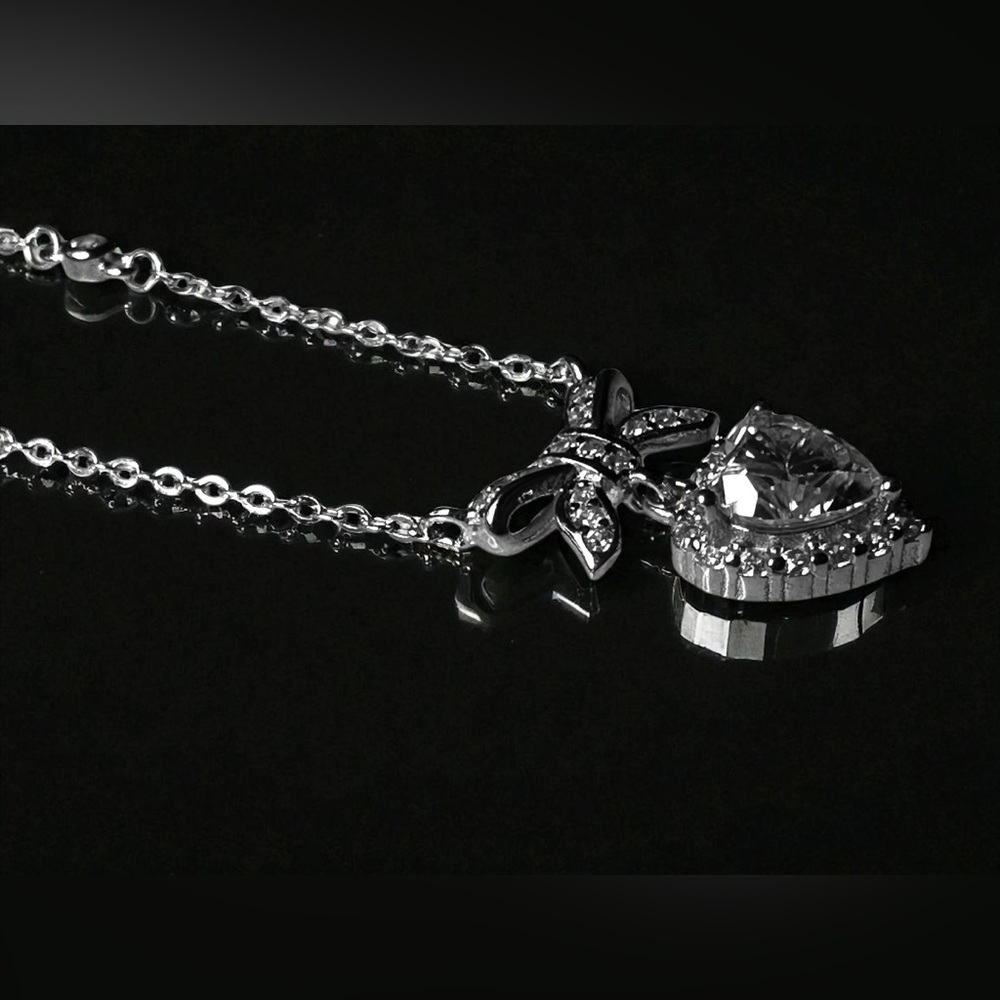 18k White gold moissanite, diamond 20” Pendant Necklace - Picture 4 of 5
